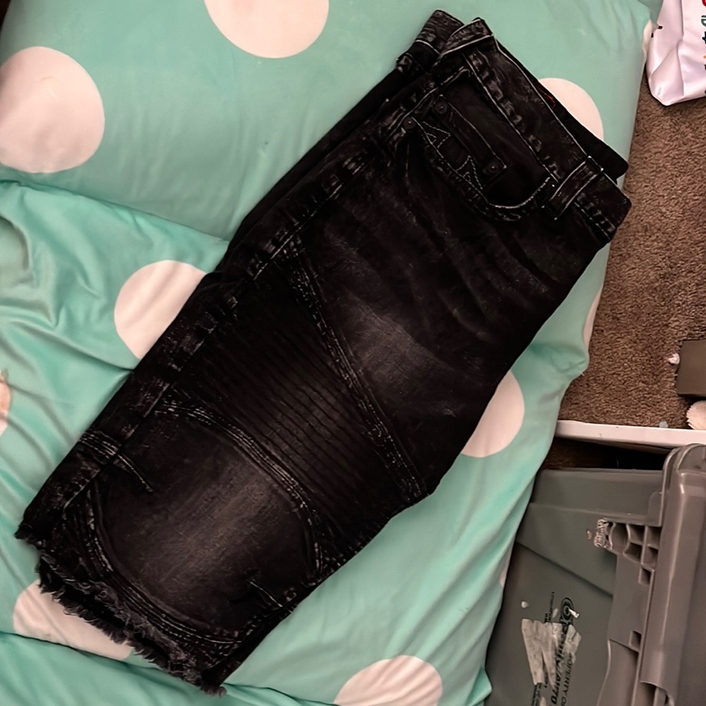 True Remigion size 38 men’s denim Jean shorts